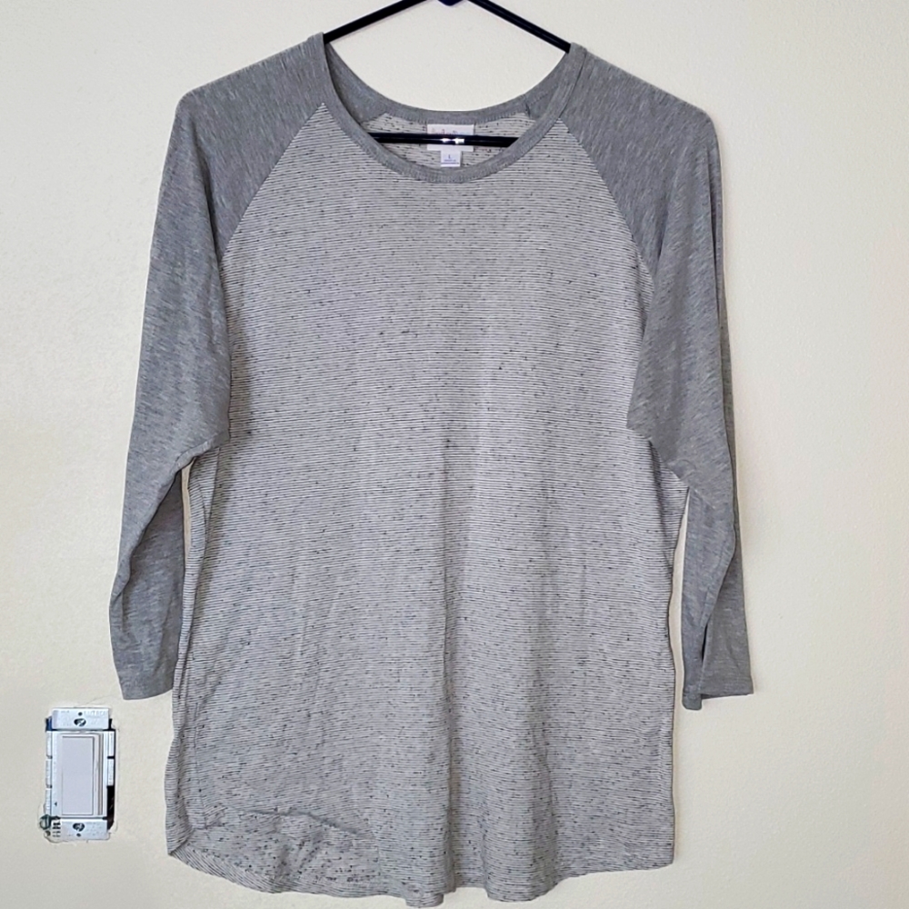 LuLaRoe Randy 3/4 sleeve t-shirt